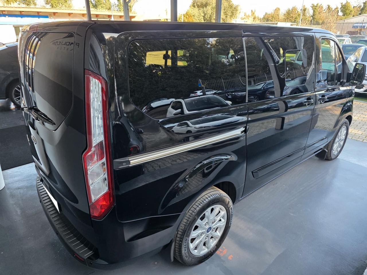 Ford Tourneo Custom 310 2.0 TDCi 170CV aut. PL Titanium