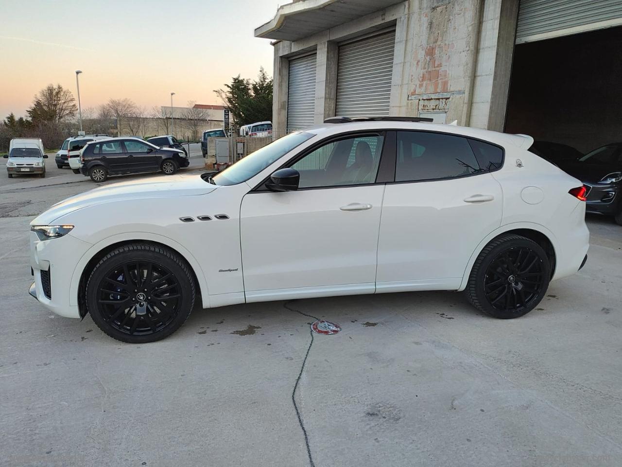 MASERATI Levante V6 AWD Gransport MOTORE FERRARI