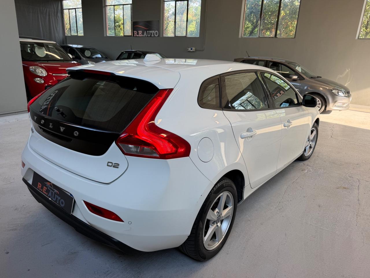 Volvo V40 D2 R-design Momentum