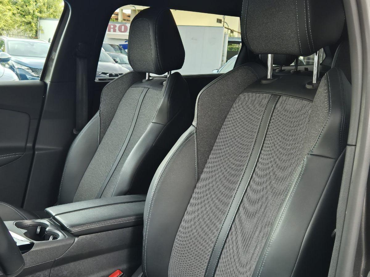 PEUGEOT - 5008 - BlueHDi 130 Allure Pack 7 POSTI