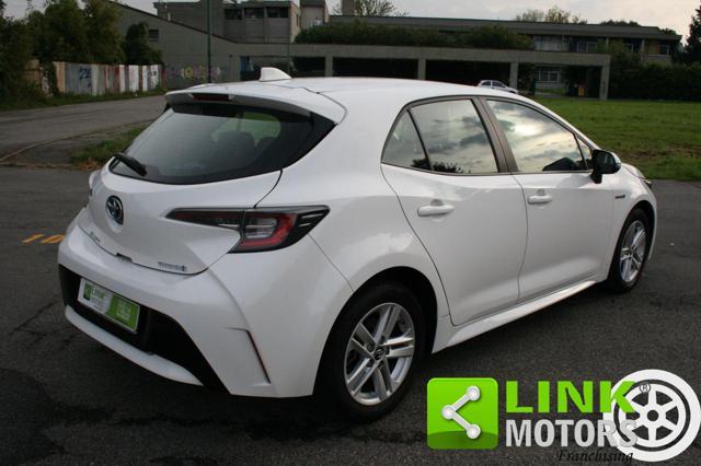 TOYOTA Corolla 1.8 Hybrid Business