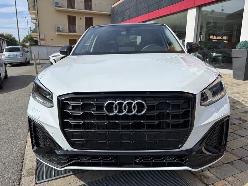 Audi Q2 30 1.0 tfsi Admired TETTO-NAVI-CAM-18"