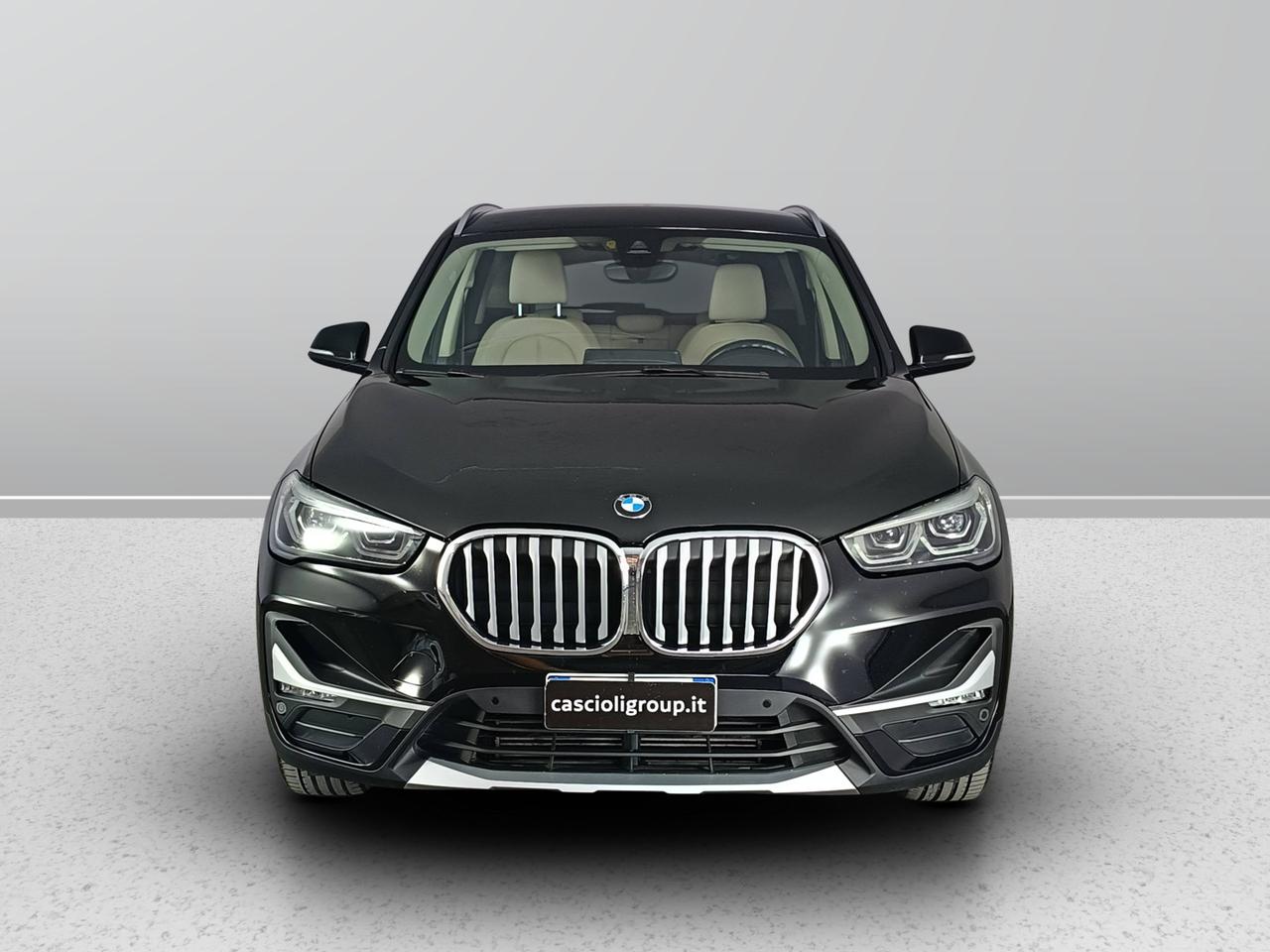 BMW X1 F48 2019 - X1 sdrive18d xLine