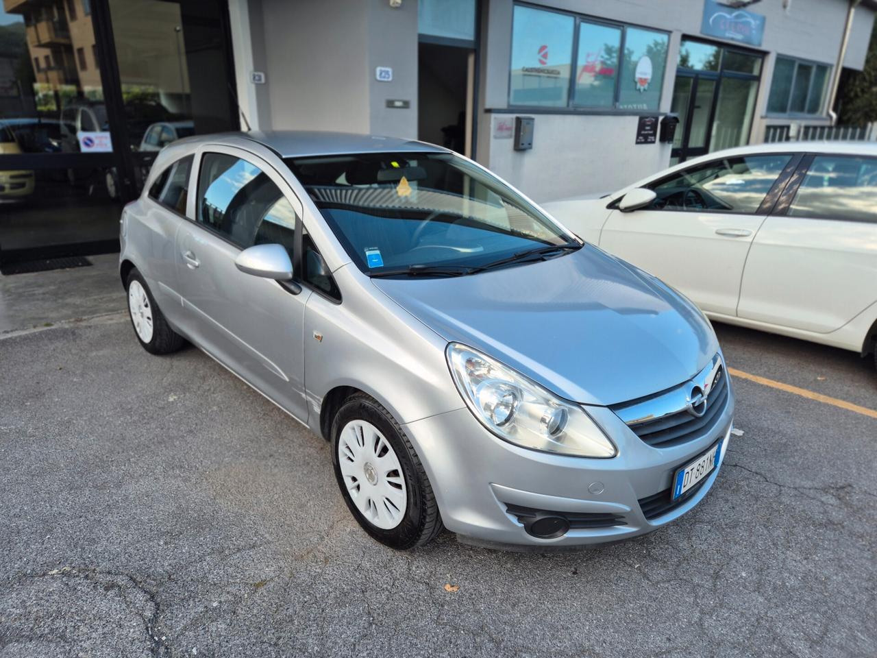 Opel Corsa 1.2 3 porte Club