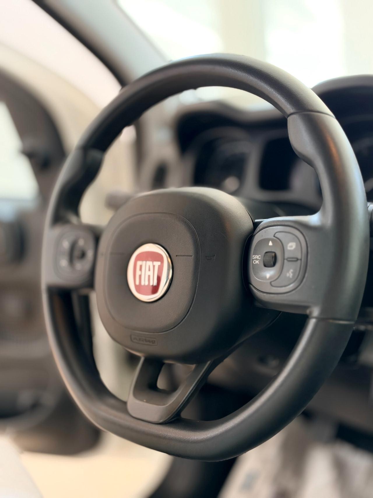 Fiat Panda 1.0 hybrid Easy Connect s adatta per NEO PATENTATI,BLUETOOTH,COMANDI AL VOLANTE,USB,SENSORI DI PARCH