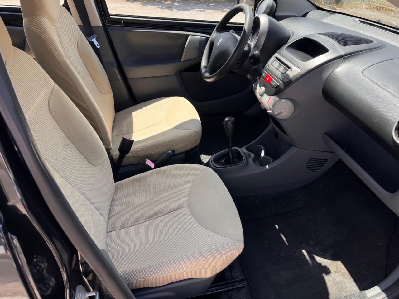 Peugeot 107 1.0 68CV 5p. Desir