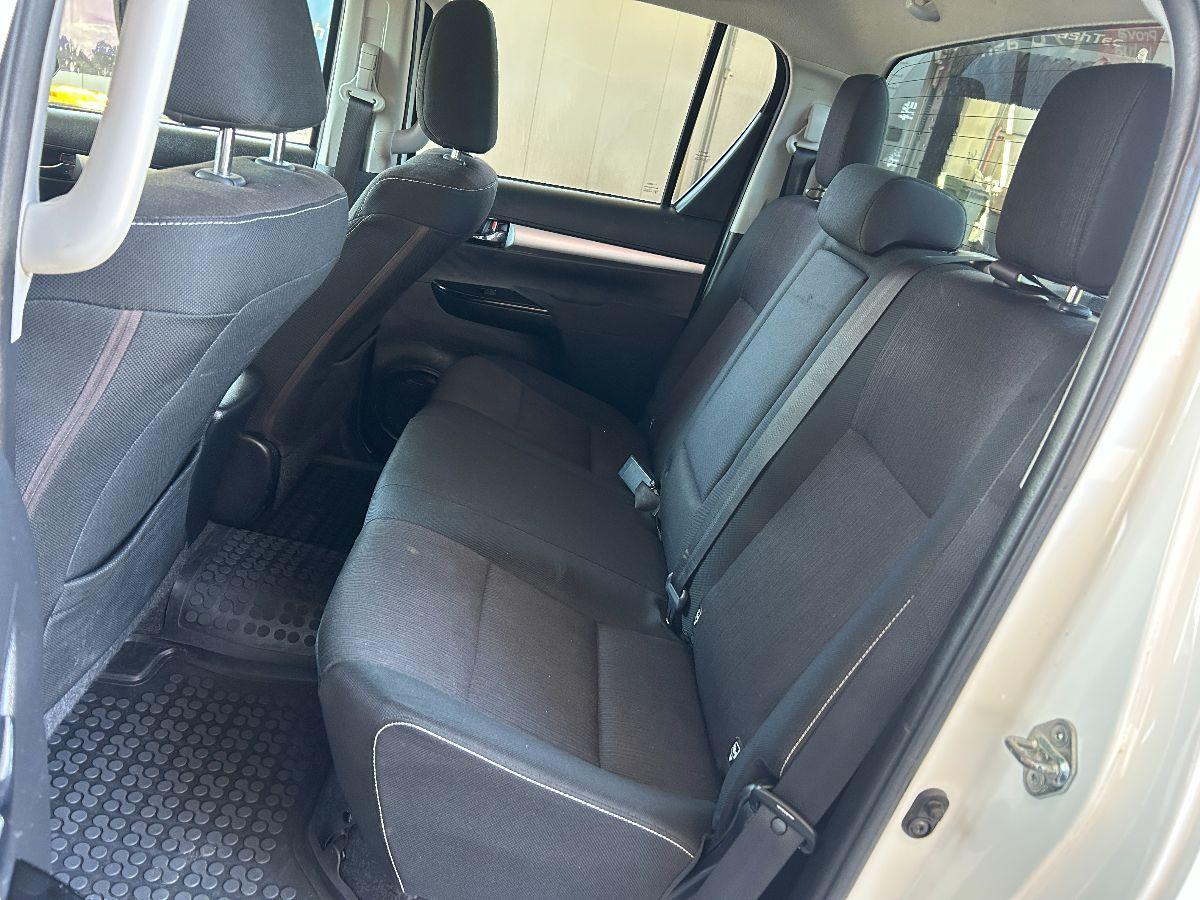 TOYOTA - Hilux 2.4 d-4d 4x4 EXECUTIVE TELECAMERA