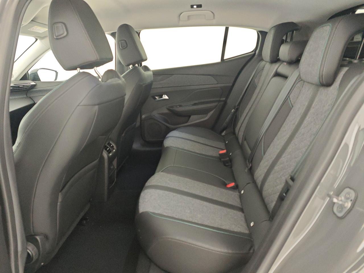 Peugeot 408 PureTech 130 S&S EAT8 Allure