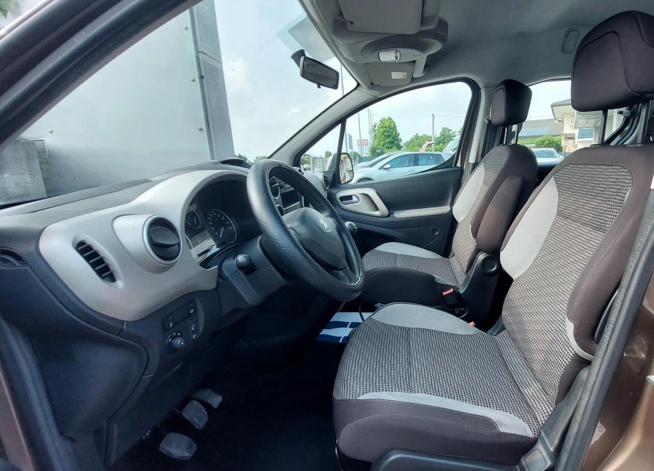 Peugeot Partner 1.6 Diesel 7 posti Neopatentati