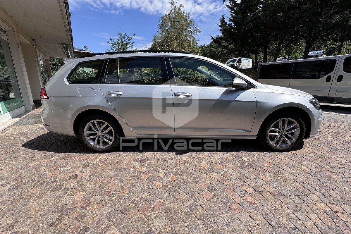 VOLKSWAGEN Golf Variant 2.0 TDI DSG Executive BlueMotion Tech.