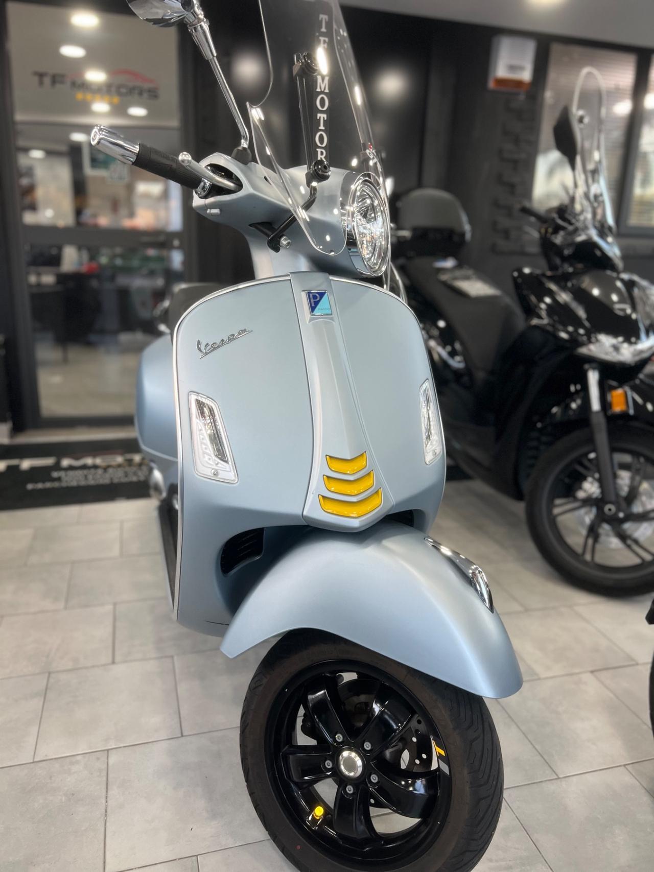Piaggio Vespa 300 GTS SUPER TECH - 2022