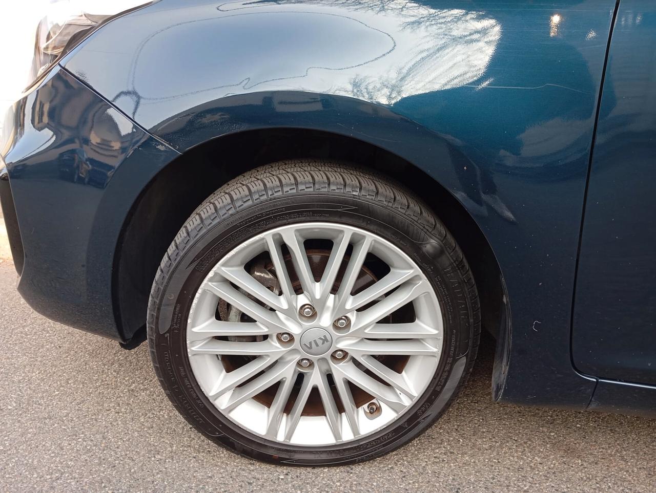 Kia Carens 1.7 CRDi 115 CV Business Class