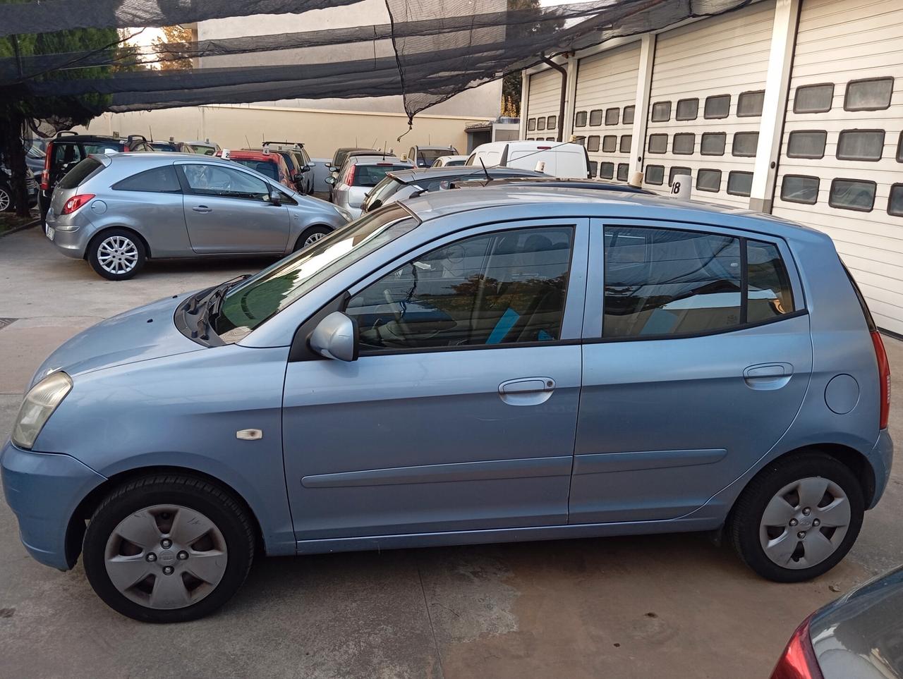 Kia Picanto 1.0 12V neopatentati permute