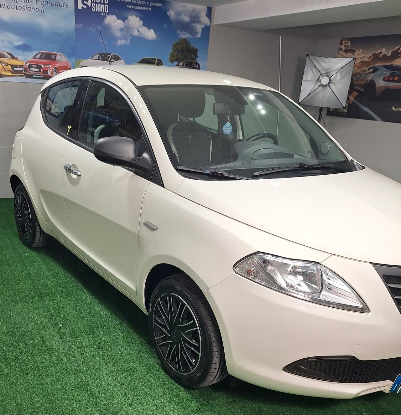 Lancia Ypsilon 1.2 69 CV 5 porte 2015