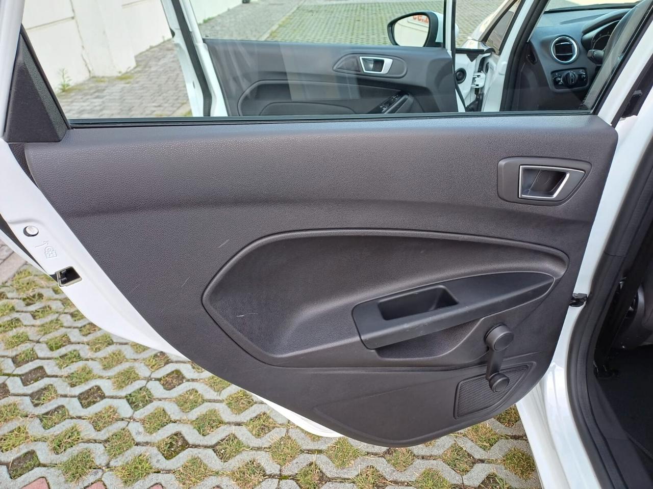 Ford Fiesta 1.2 60 cv 5 porte Plus