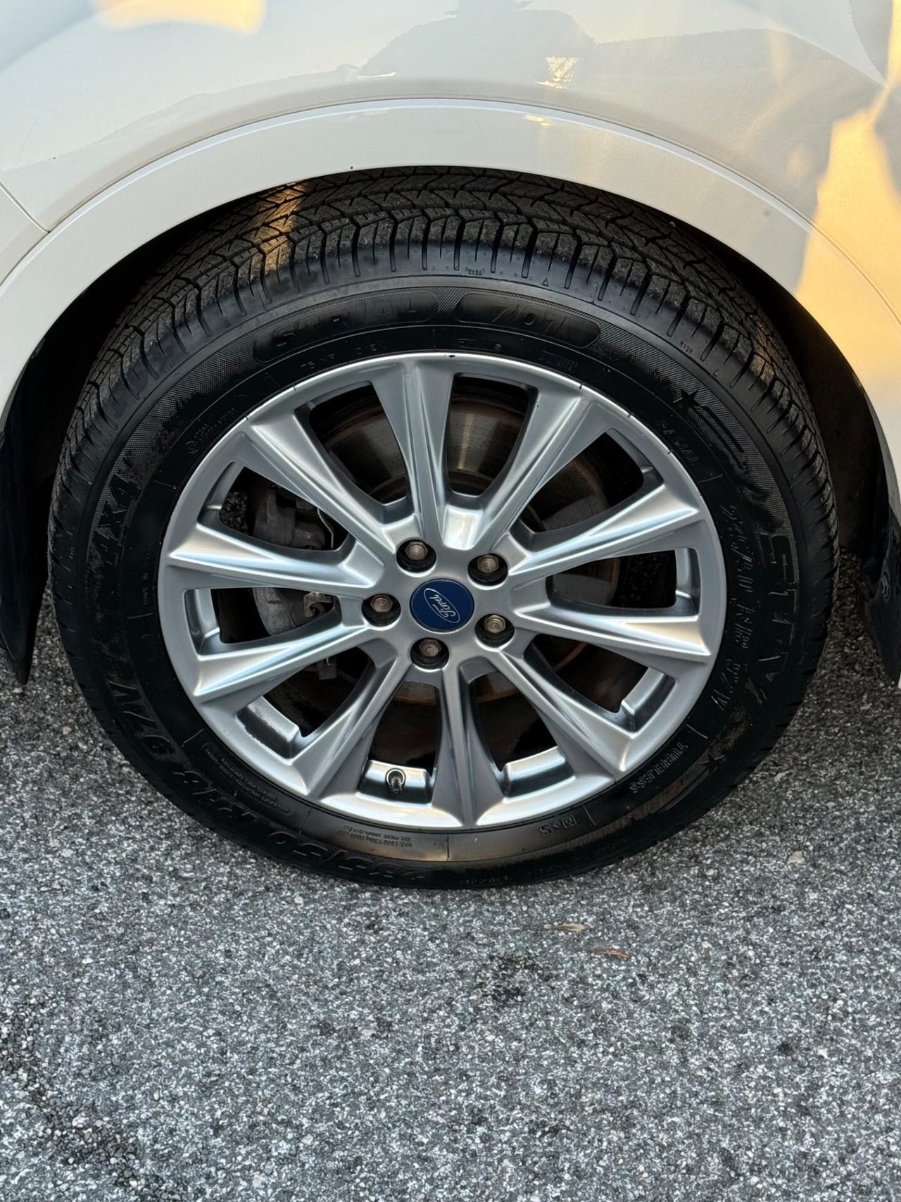 Kuga 2.0 TDCI 150 CV-4x4-AUTOMATICA-VIGNALE-rate