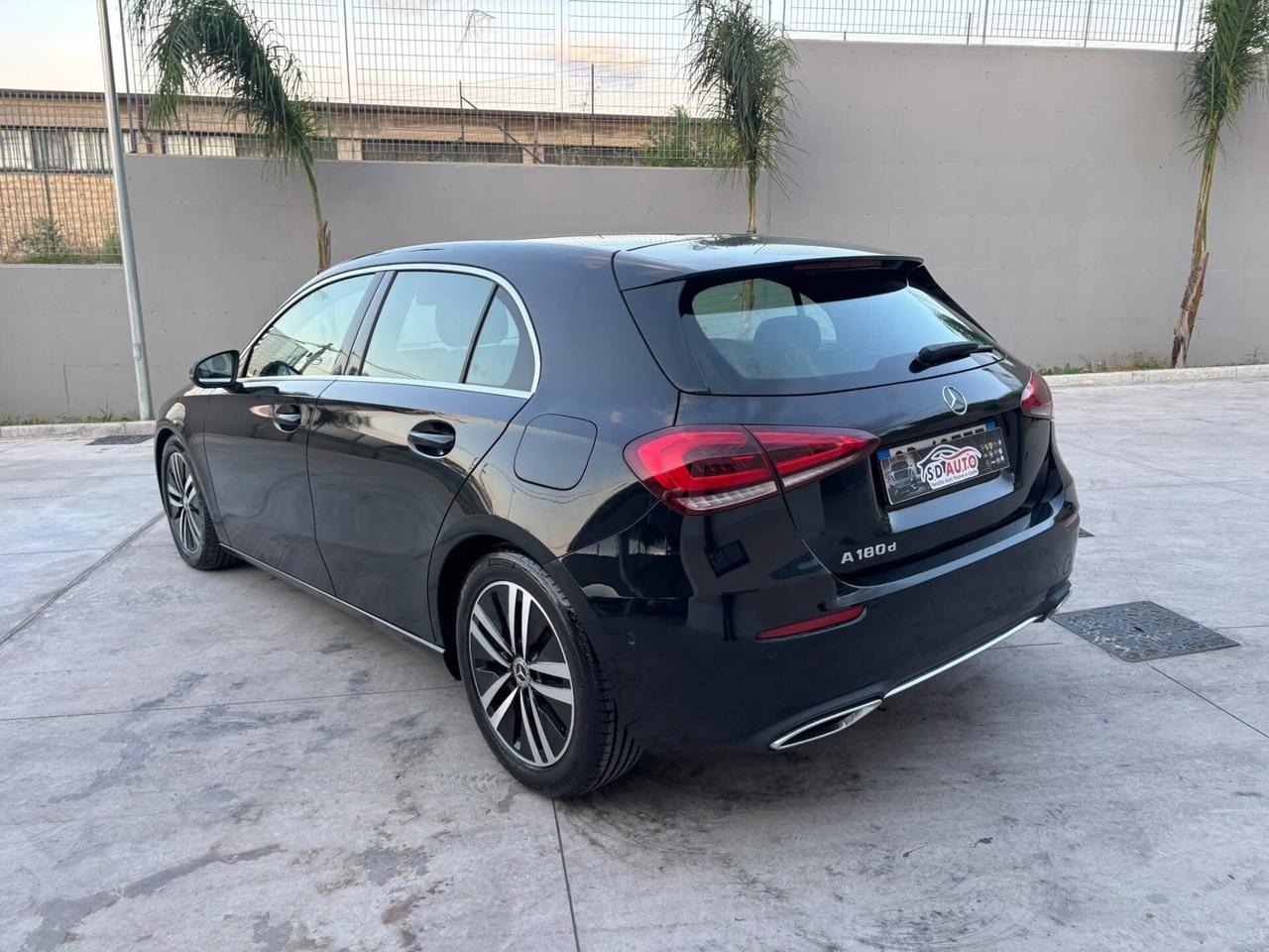 Mercedes-benz GLA 180 d Automatic Business :”:”:”: