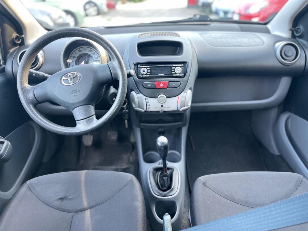 Toyota Aygo 1.0 12V VVT-i 5 porte Sound