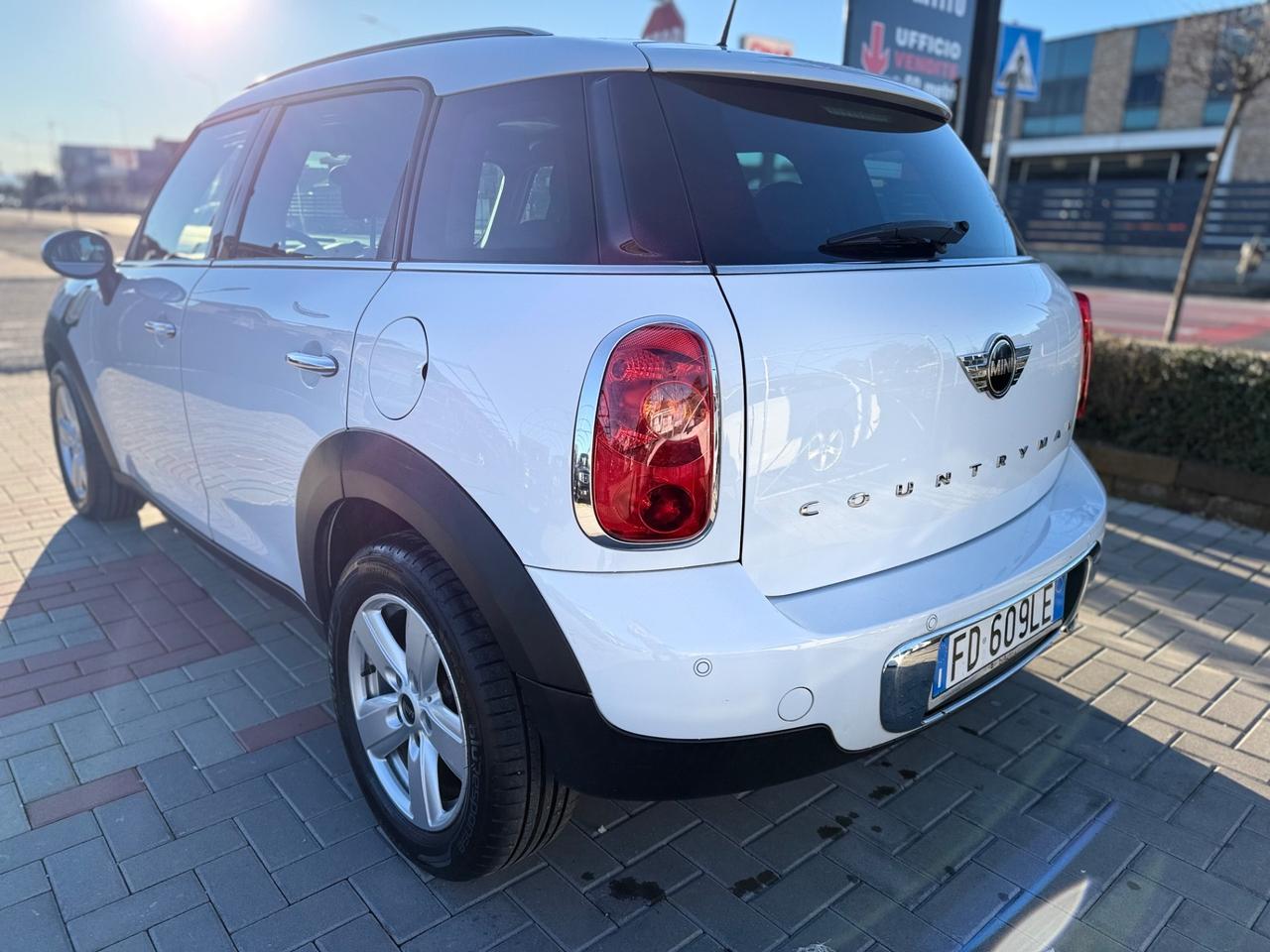 Mini Cooper D Countryman 1.6 One EURO6 NEOPATENTATI