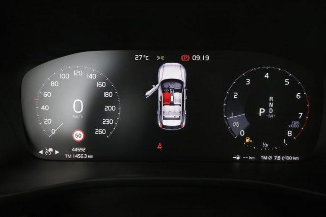 VOLVO XC40 XC40 T2 Geartronic Momentum Pro