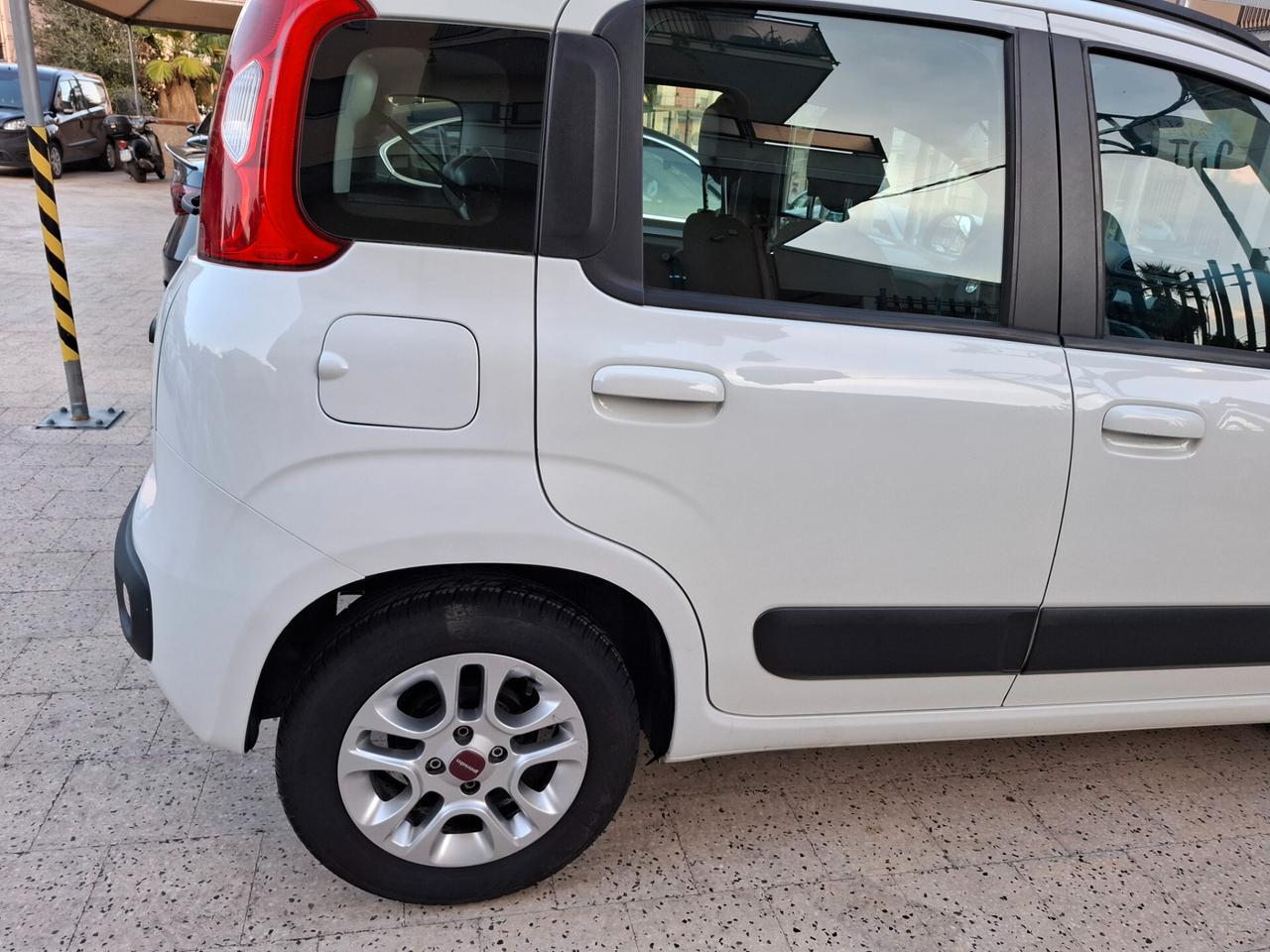 FIAT Panda 1.3 MJT LOUNGE- PERFETTA 2015