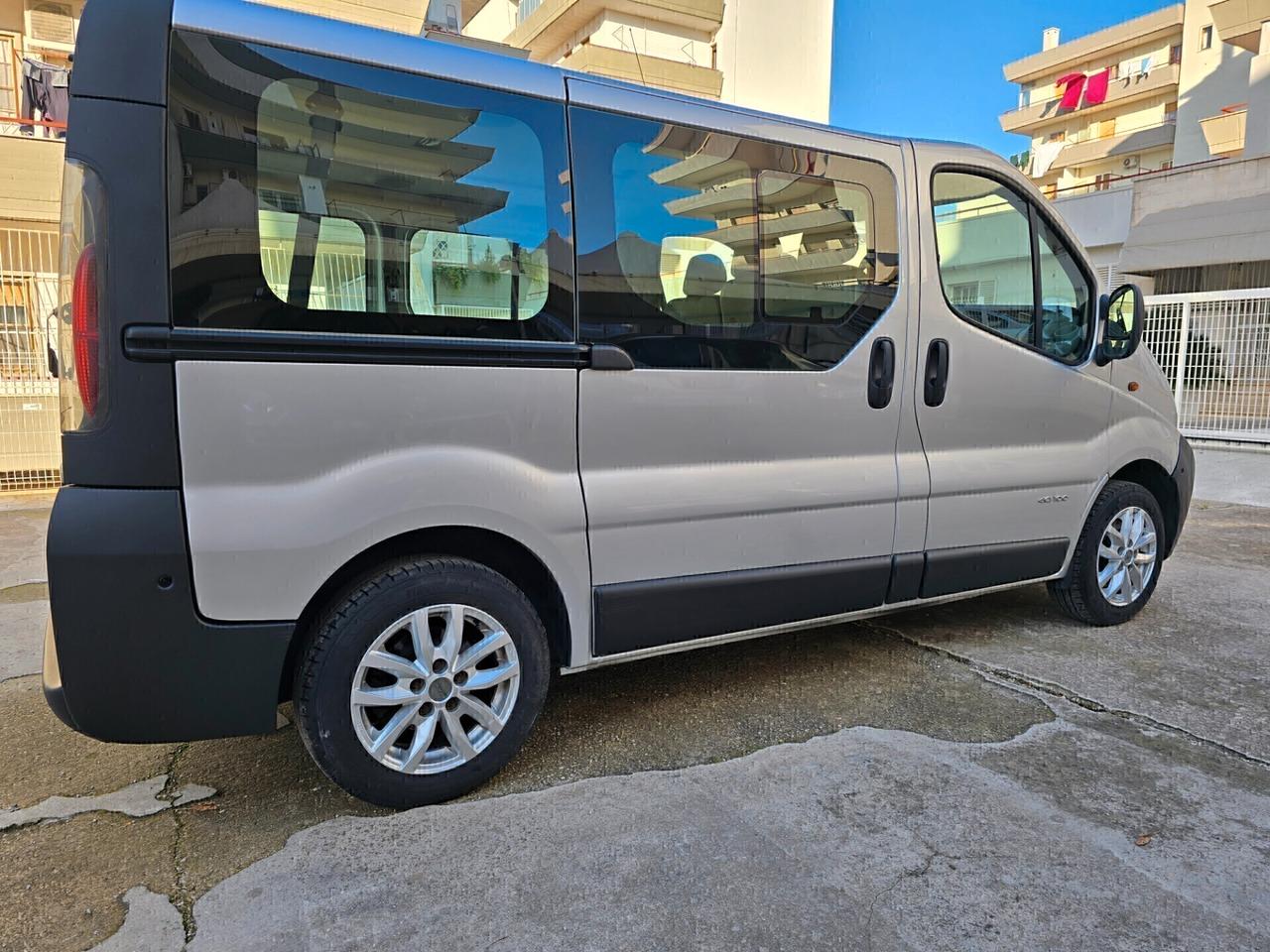Nissan Primastar con Pedana Trasporto Disabili