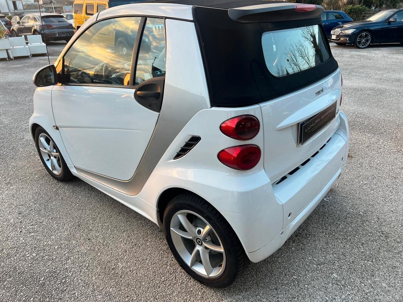 Smart ForTwo 1000 52 kW MHD cabrio pulse