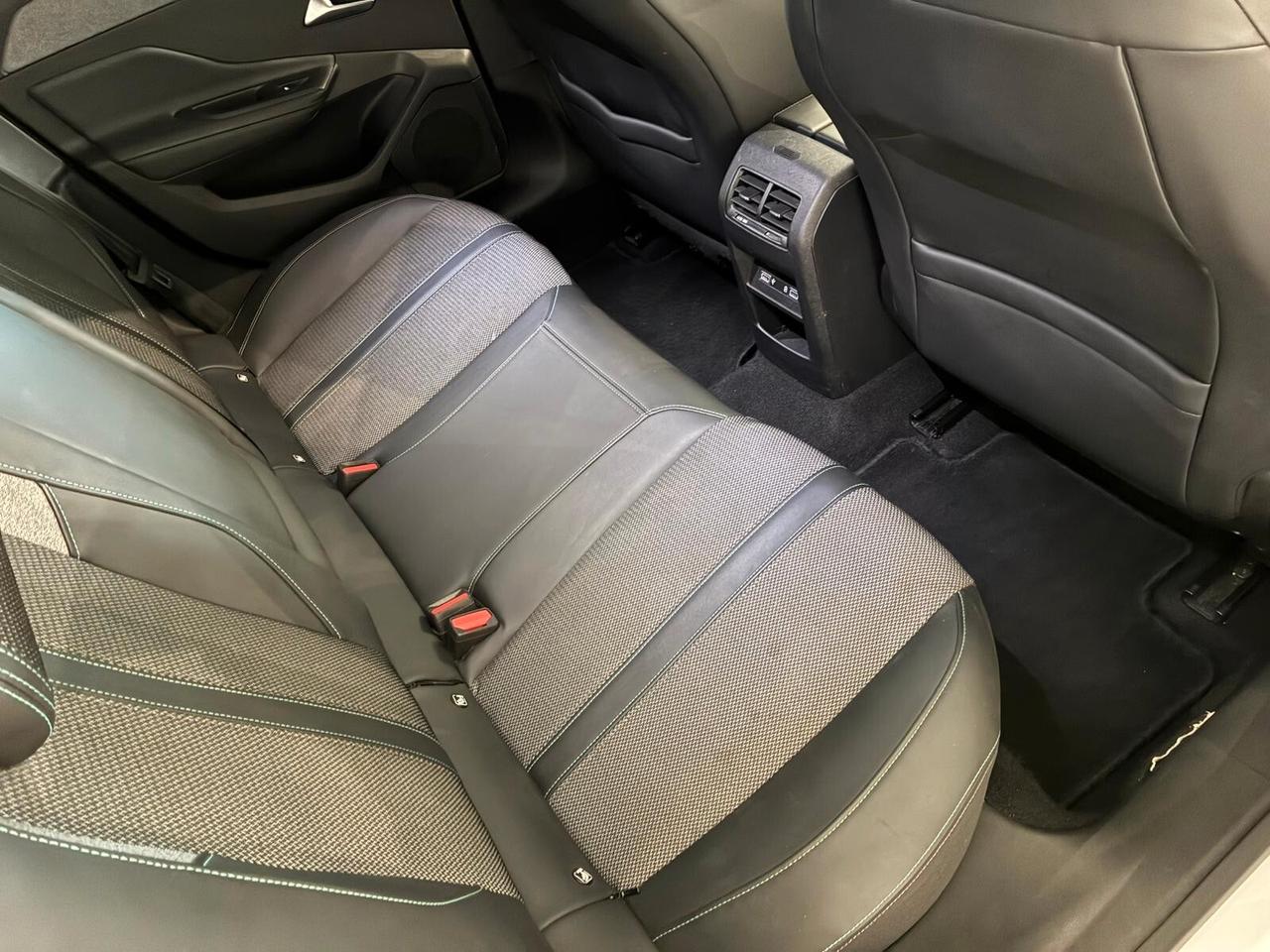 Peugeot 308 BlueHDi 130 S&S EAT8 SW Allure Pack