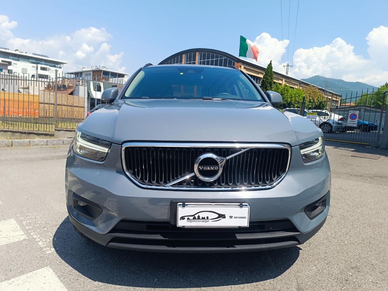 Volvo XC40 D3 Momentum Pro AUTOM. RETROCAMERA NAVI