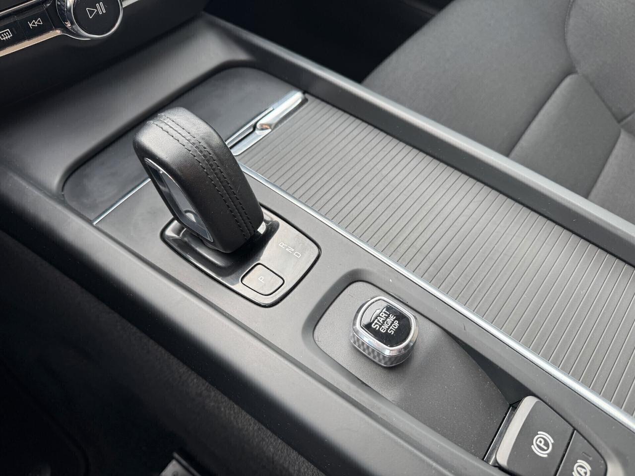 Volvo V60 B4 (Diesel/Hybrid) Momentum Business