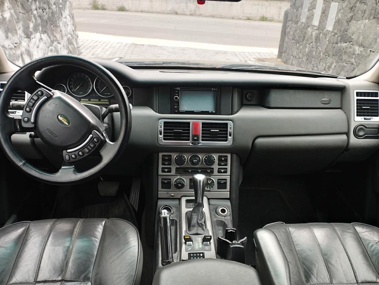 Land Rover Range Rover Range Rover 3.0 Td6 Vogue Foundry