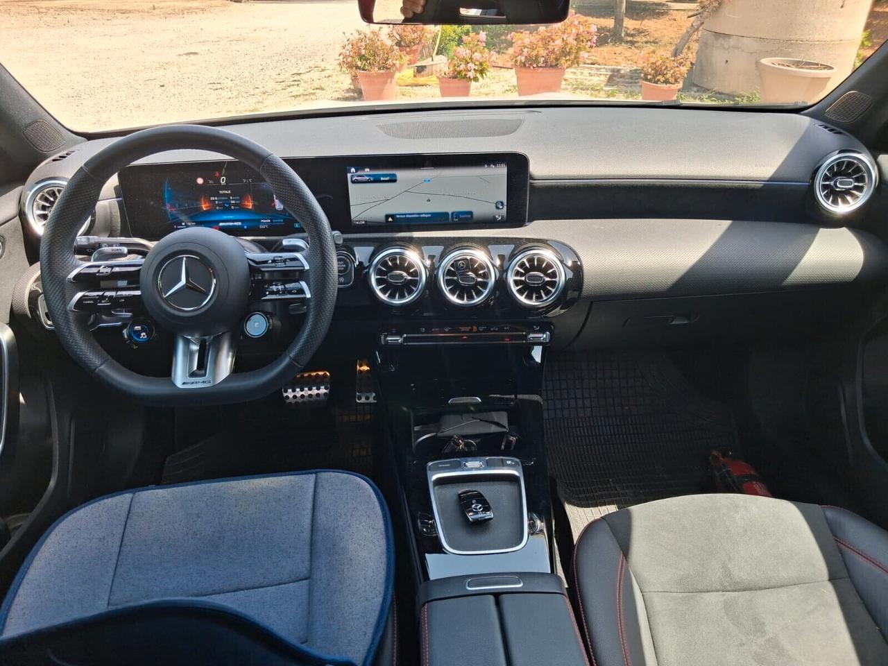 Mercedes-benz A 35 AMG 4 MATIC