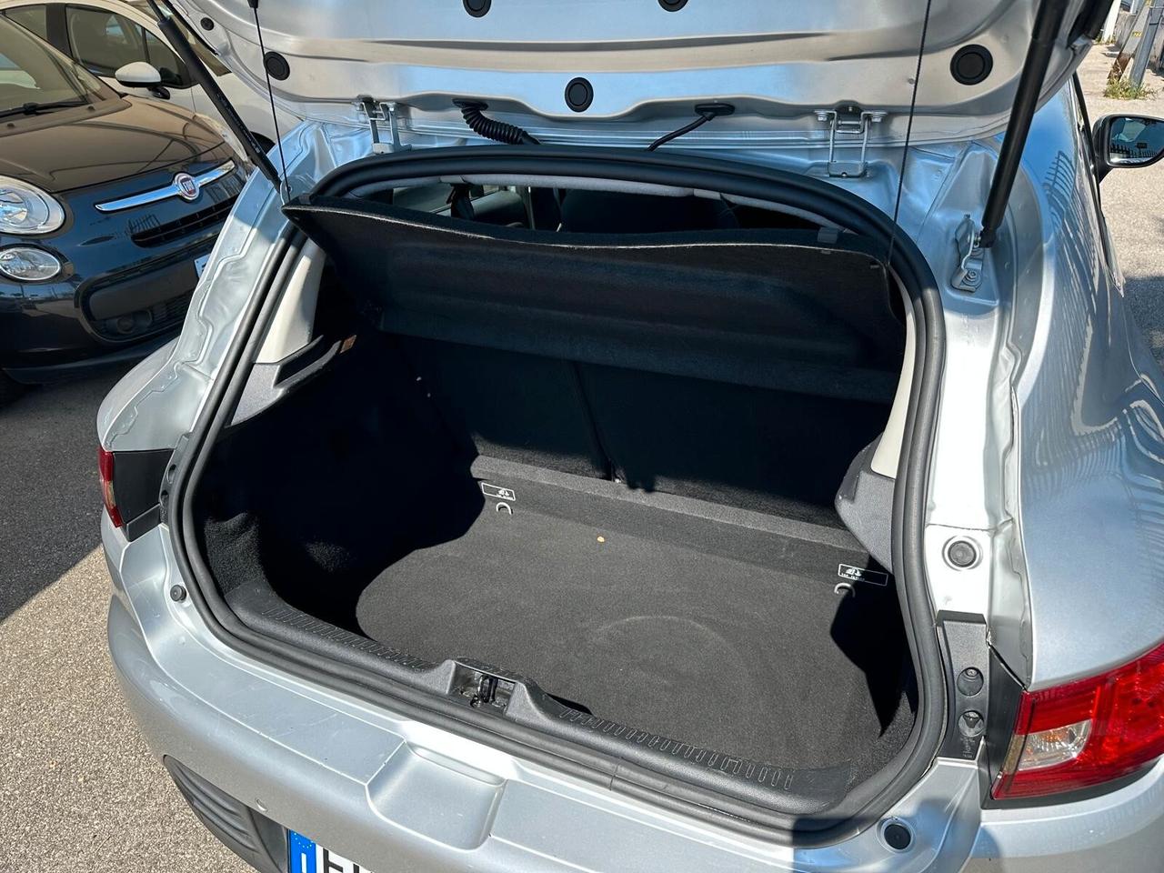 Renault Clio dCi 8V 75 CV 5 porte Duel