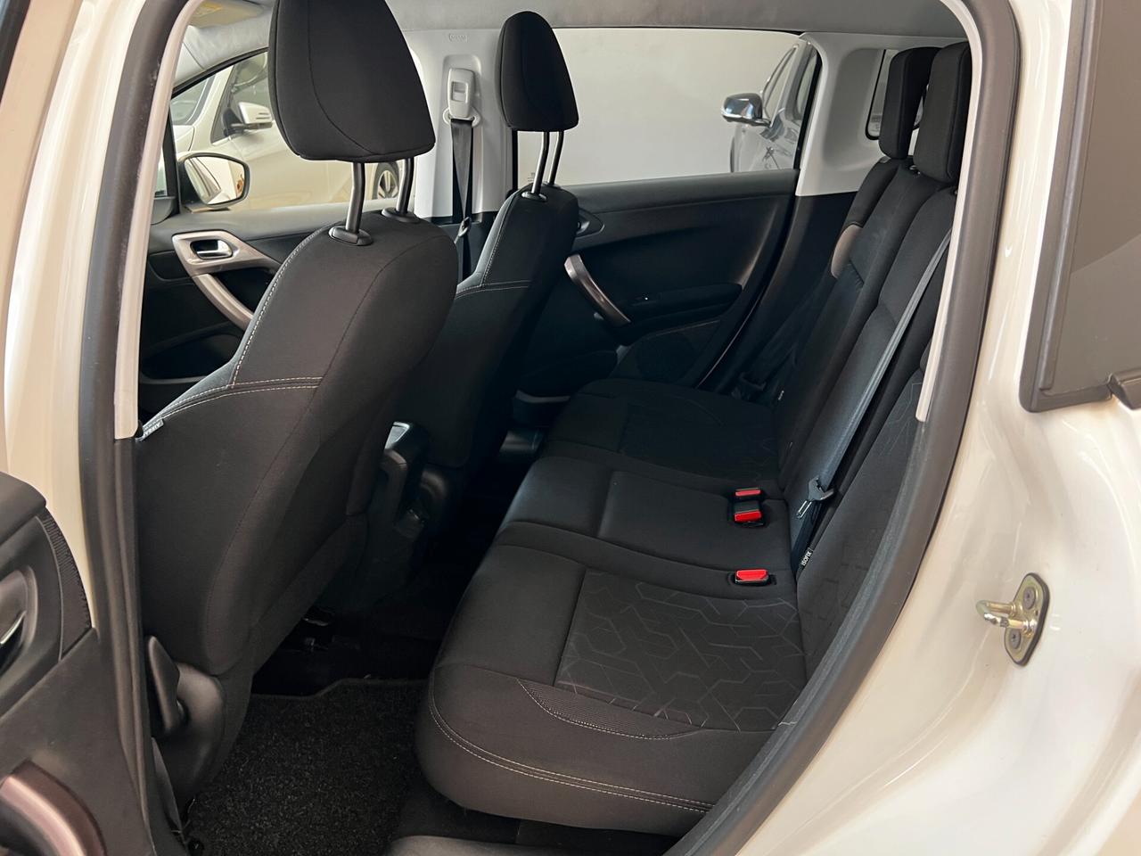 Peugeot 2008 1.4 HDi 68CV Active