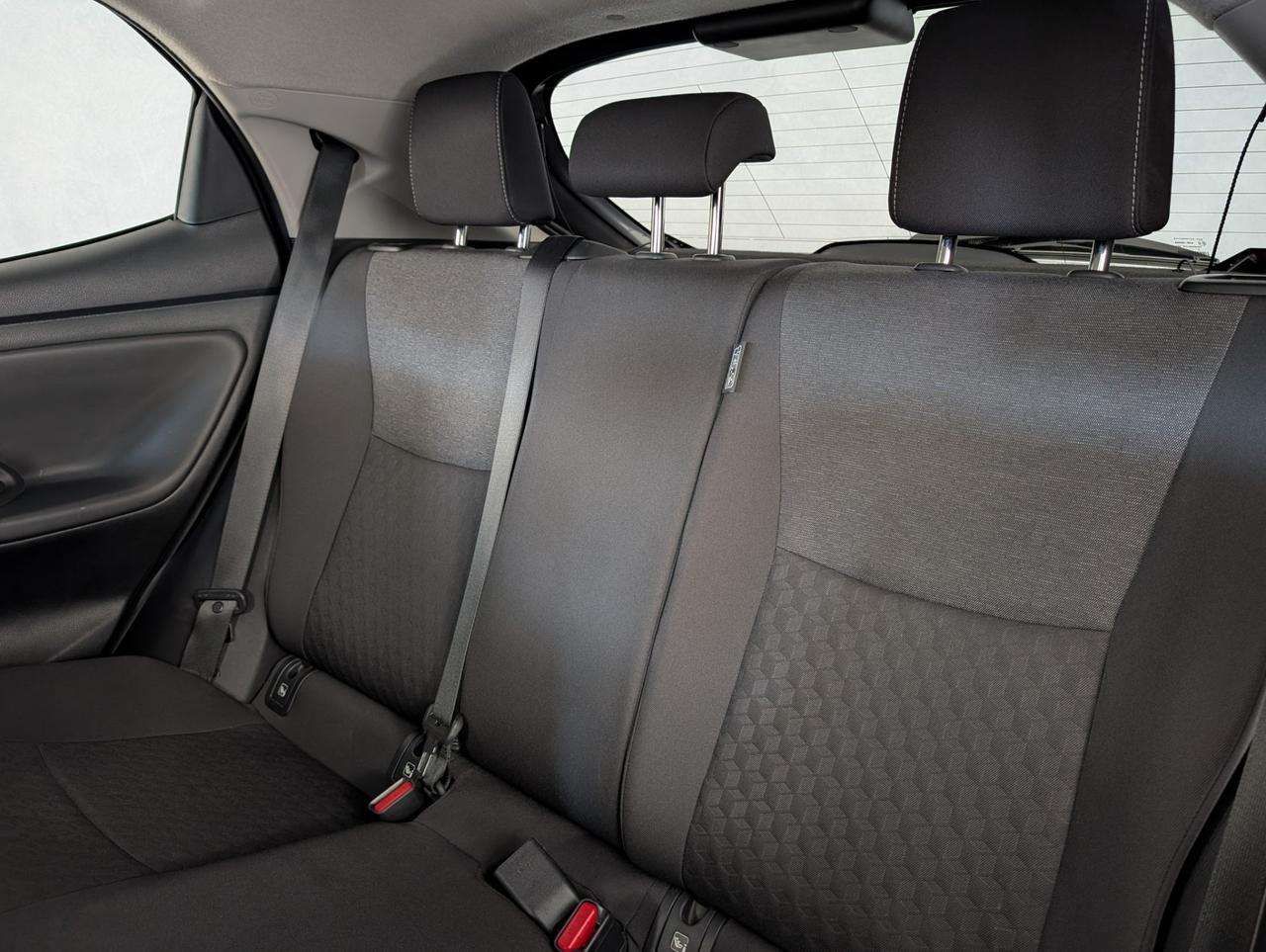 Toyota Yaris 1.5 Hybrid Automatic Business