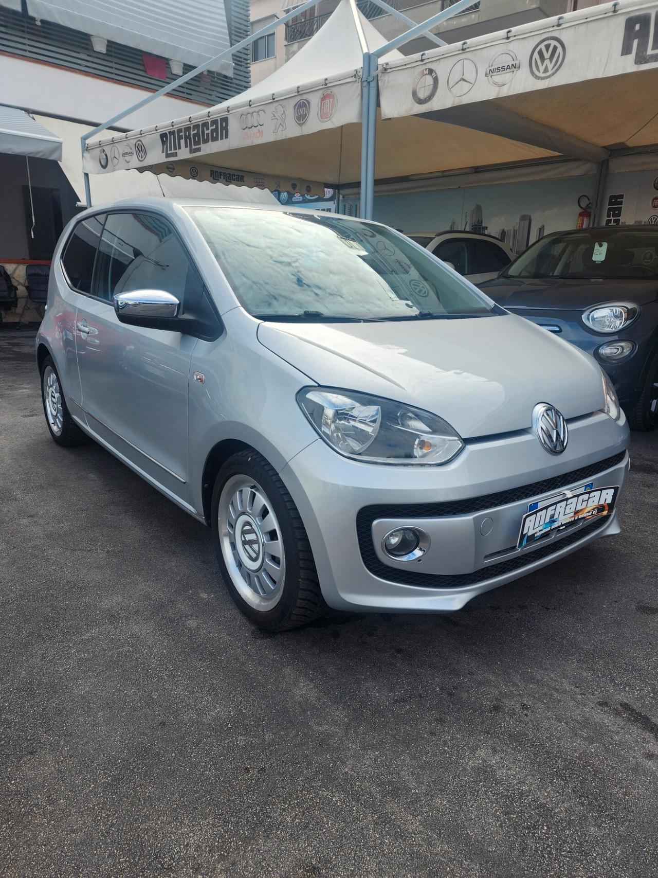Volkswagen up! 1.0 move up - 2013