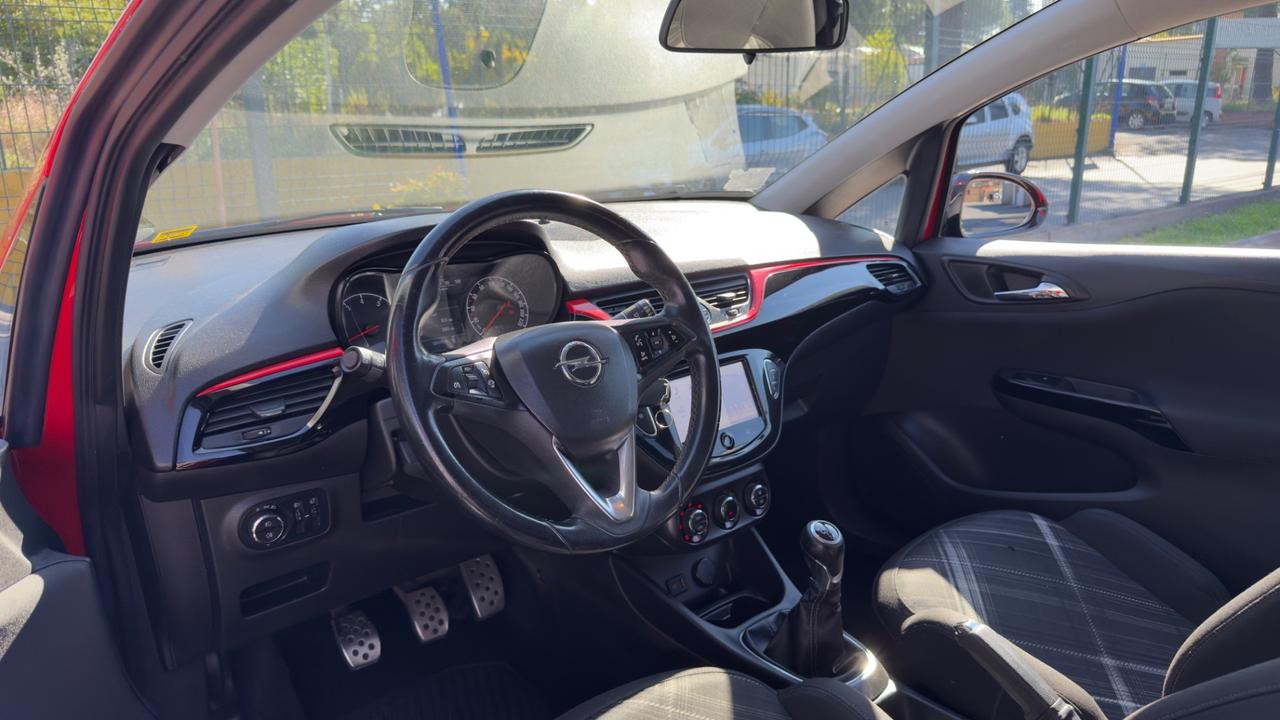 Opel Corsa 1.4 90CV Coupé b-Color 2015
