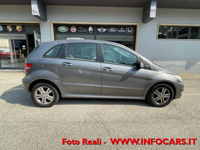 MERCEDES-BENZ B 180 NGT BlueEFFICIENCY Executive