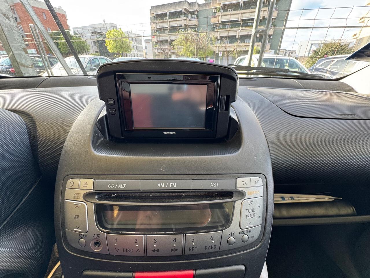 Toyota Aygo 1.0 12V VVT-i 5 porte Deep Ocean Connect