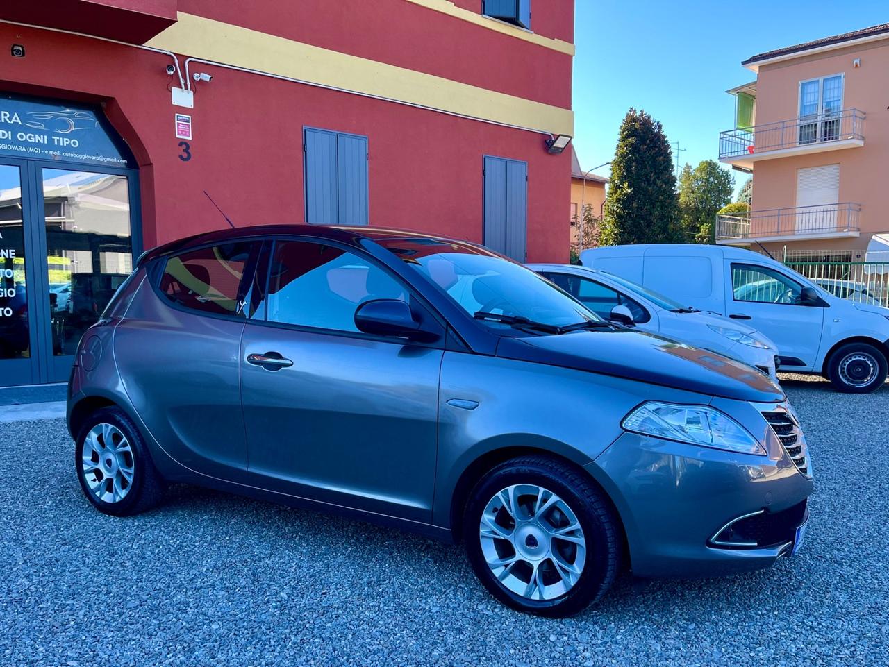 Lancia Ypsilon 0.9 TwinAir 85 CV 5 porte