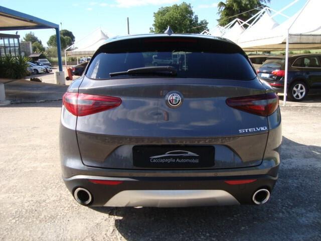 Alfa R. Stelvio 2.2 T.Diesel Executive rwd 190cv AT8 my19