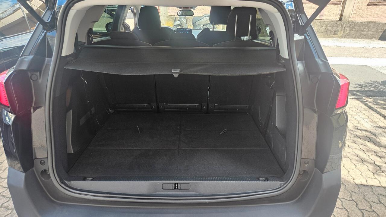 Peugeot 5008 1.5 bluehdi 131 CV C.AUTOMATICO-NAVY-CARPLAY-