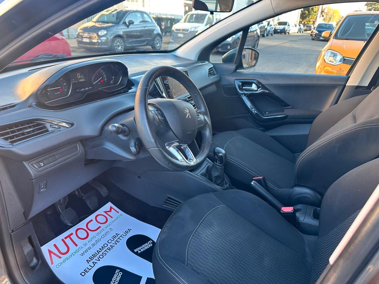 Peugeot 208 PureTech 82 5 porte Allure