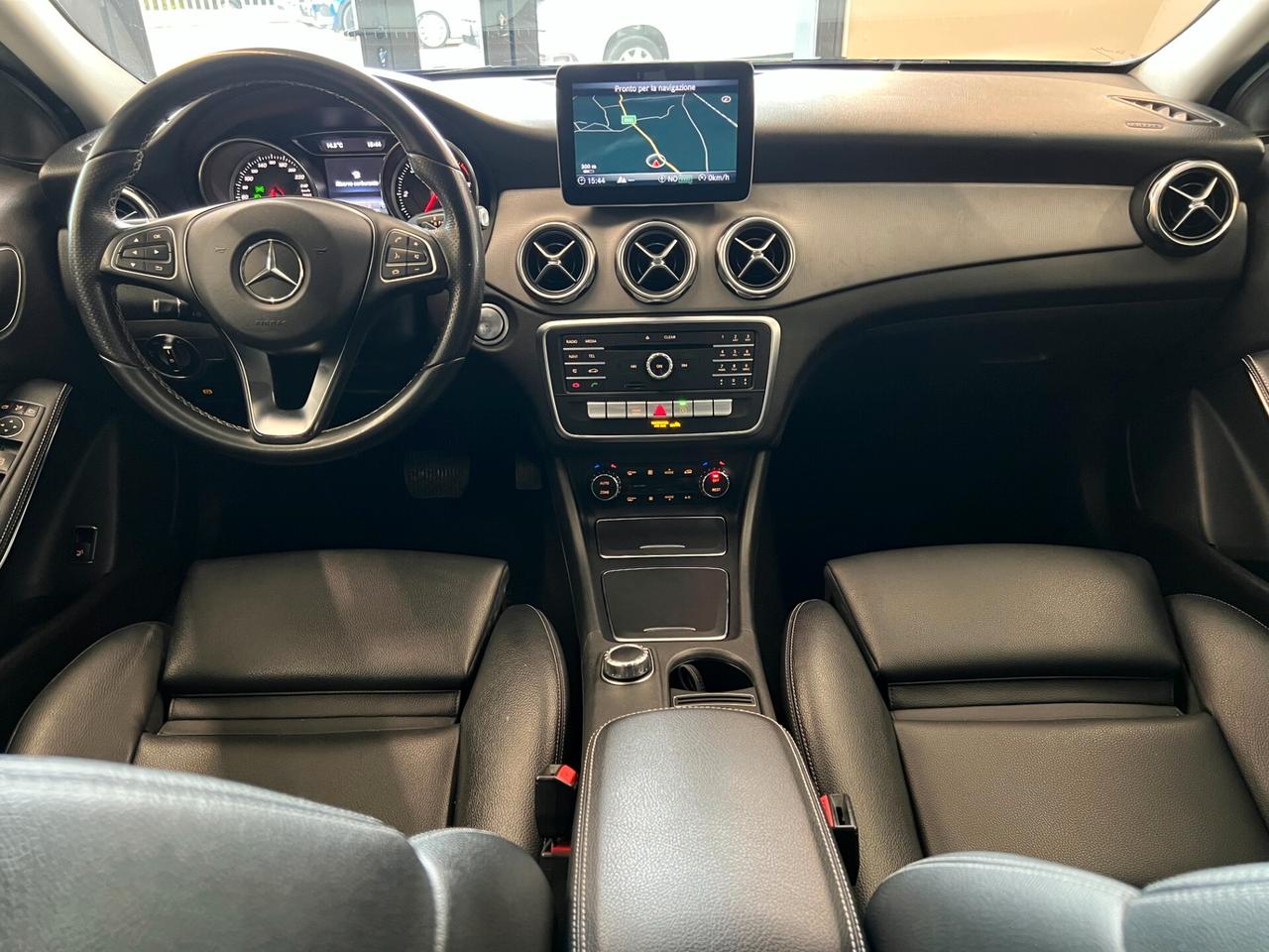 Mercedes-benz GLA 200 d Sport