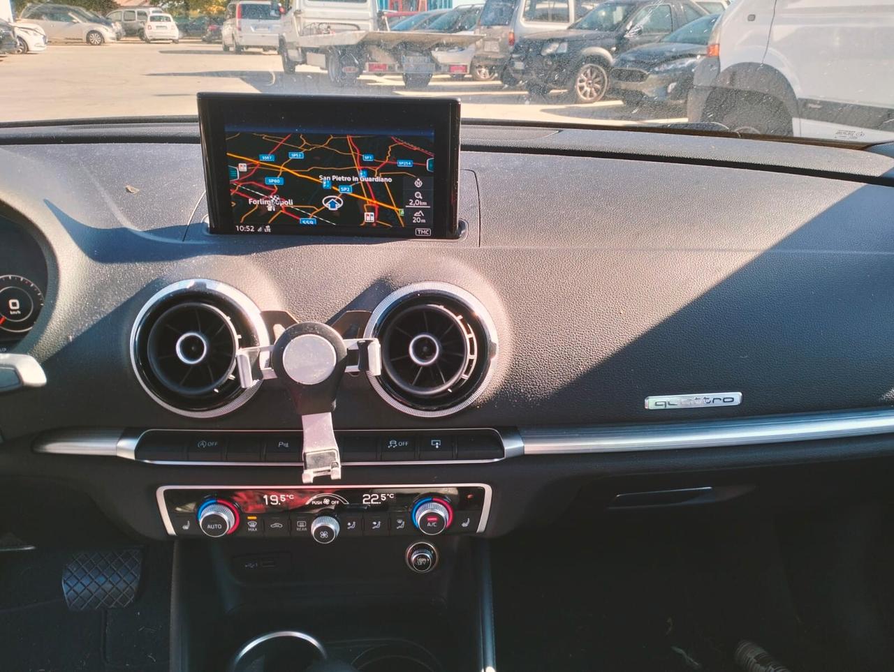 Audi A3 L Sedan 2.0 TDI 184 CV quattro S-Tronic - SINISTRATA