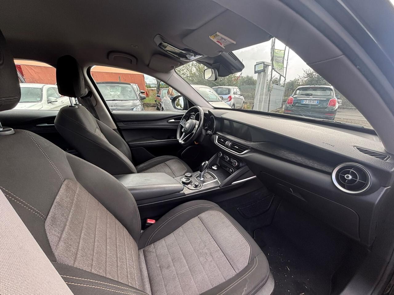 Alfa Romeo Stelvio 2.2 Turbodiesel 190 CV AT8 RWD Executive