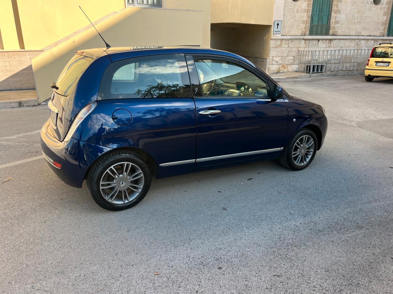 Lancia Ypsilon 1.2 Diva X Neo Patentati