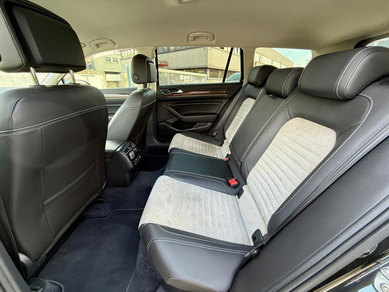 Volkswagen Passat Variant 2.0 TDI DSG Executive 20”