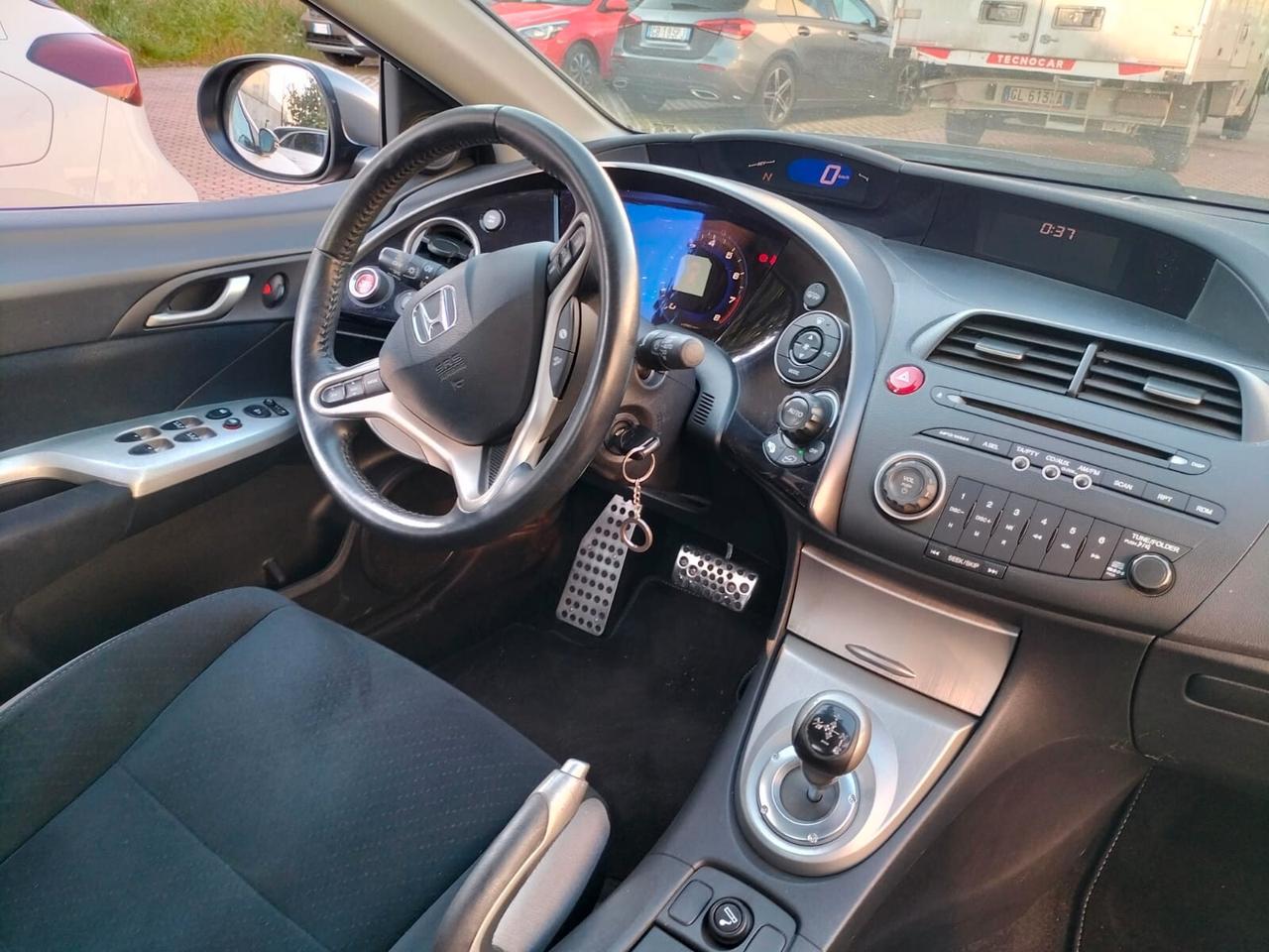 Honda Civic 1.8 i-VTEC 5p. Comfort