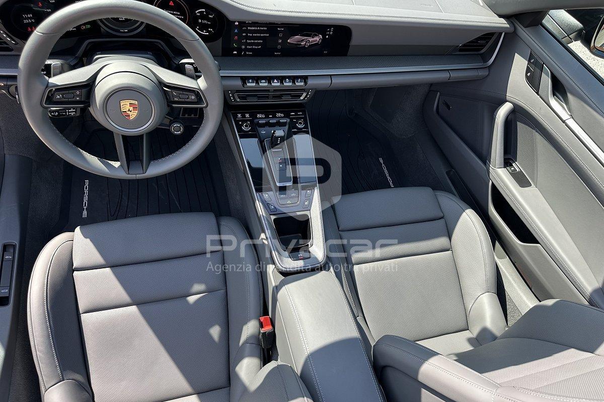 PORSCHE 911 Carrera 4 Cabriolet